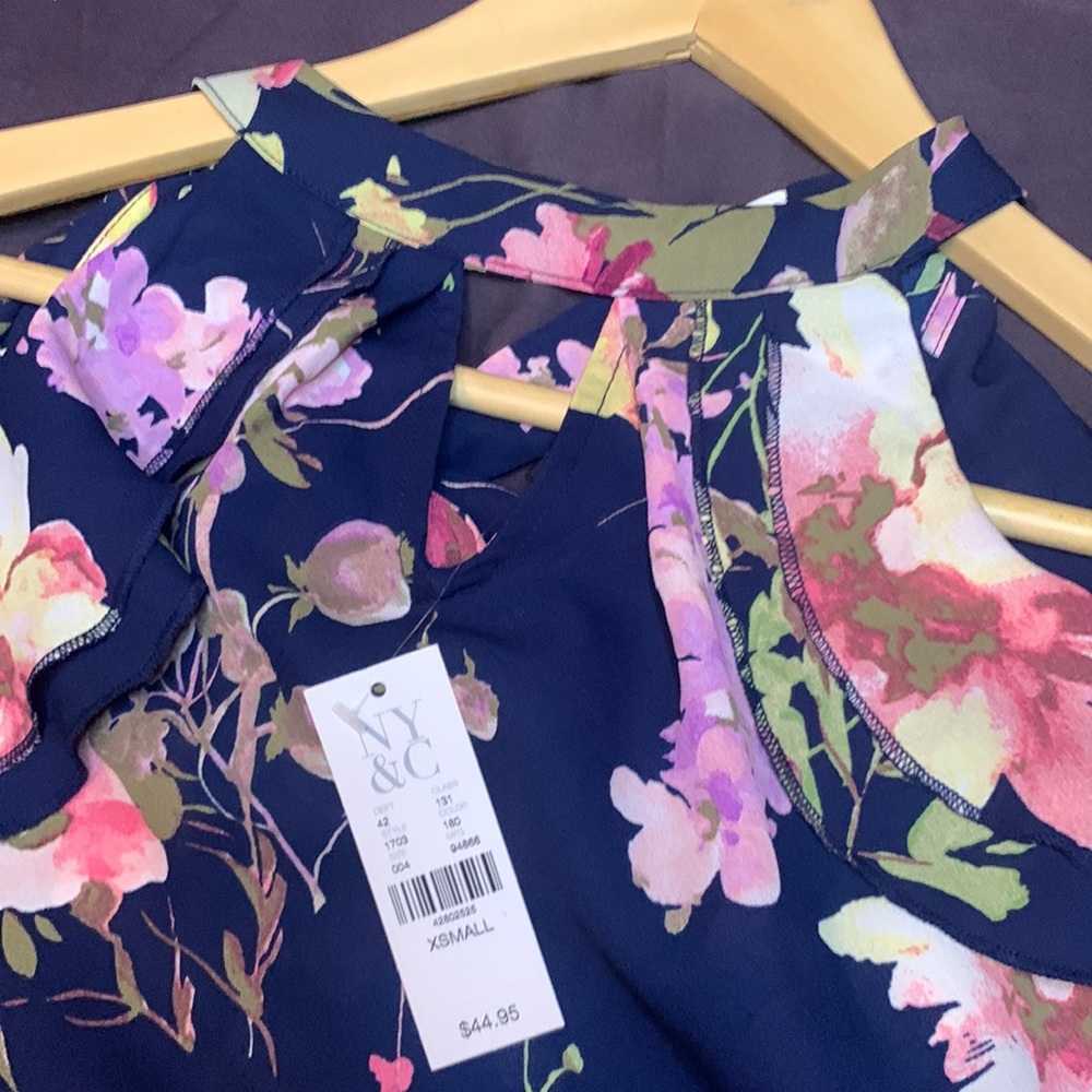 Flower Print Sleeveless Blouse with Bow Accent